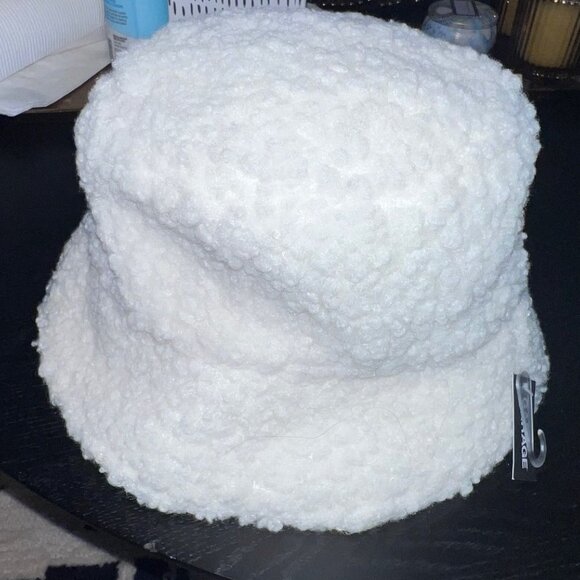 Garage Winter cream sherpa bucket hat - Picture 4 of 8